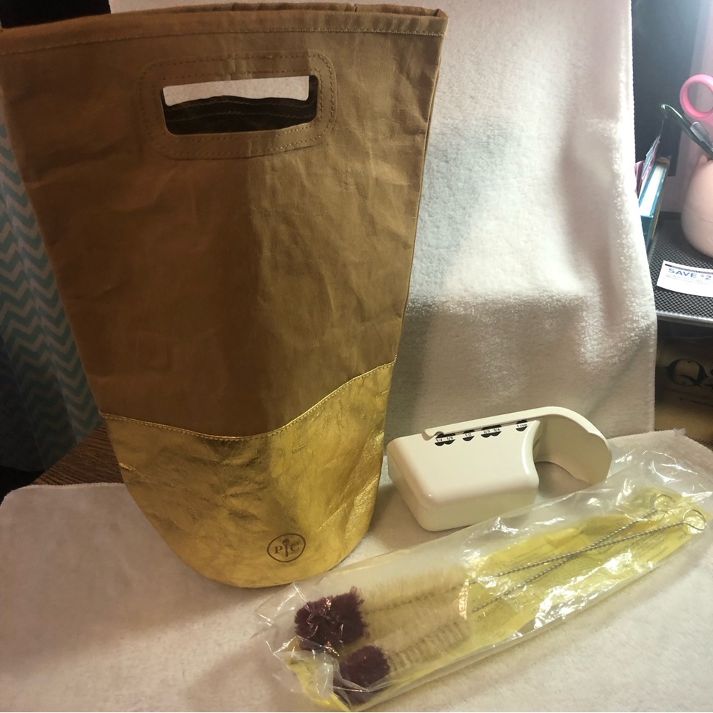 The Pampered Chef bundle reusable wine bag bottle cleaning brushes measuring cup